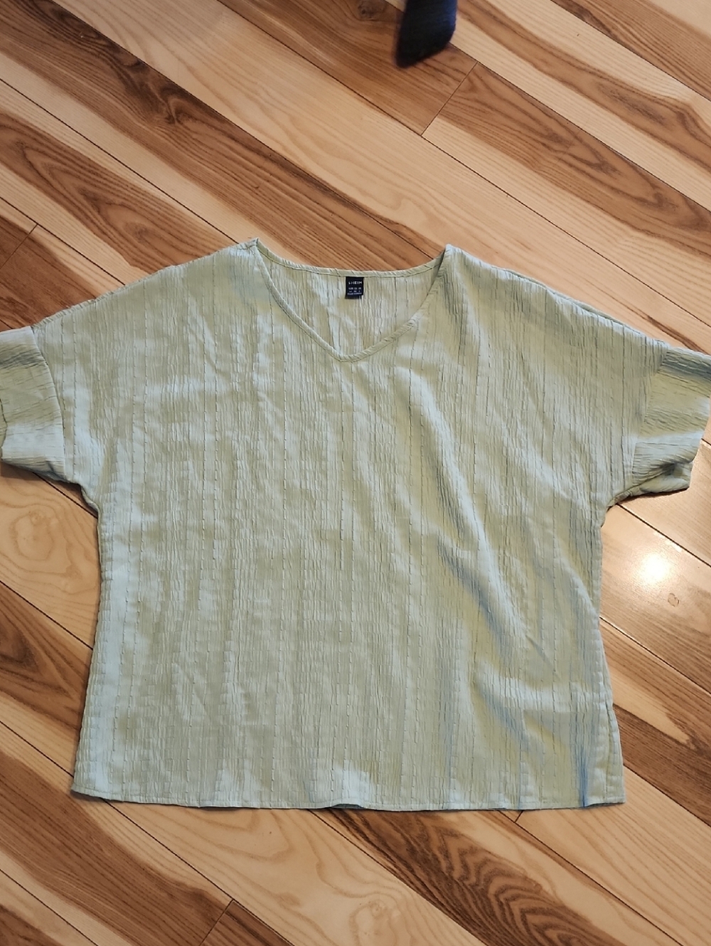 SHEIN Light Mint V-Neck Short Sleeve Top